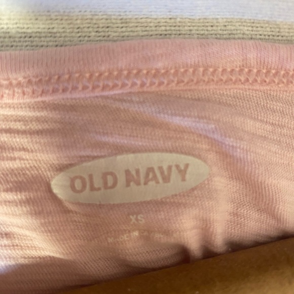 💋3/$10 old Navy light pink tee shirt - Picture 6 of 10